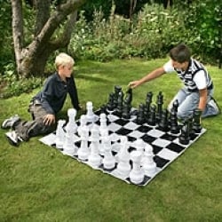 giant-chess