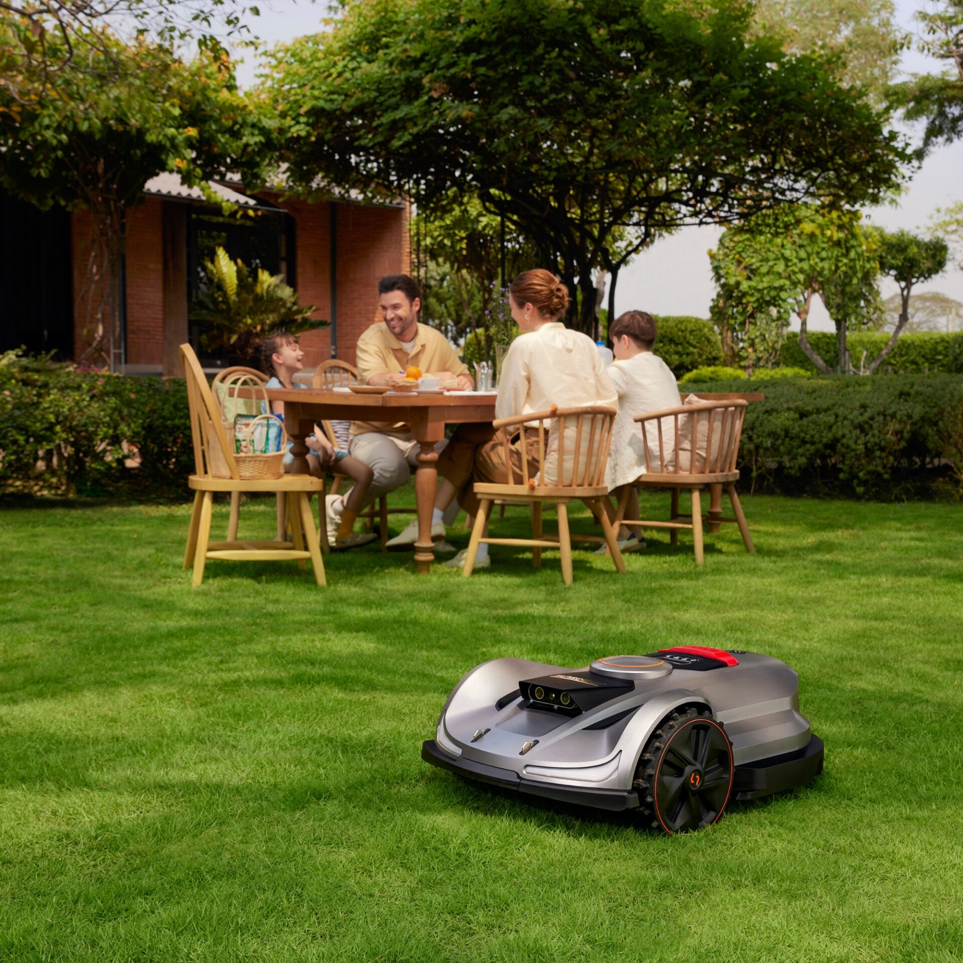 kuknefypvjw.jpg - Mowers Online