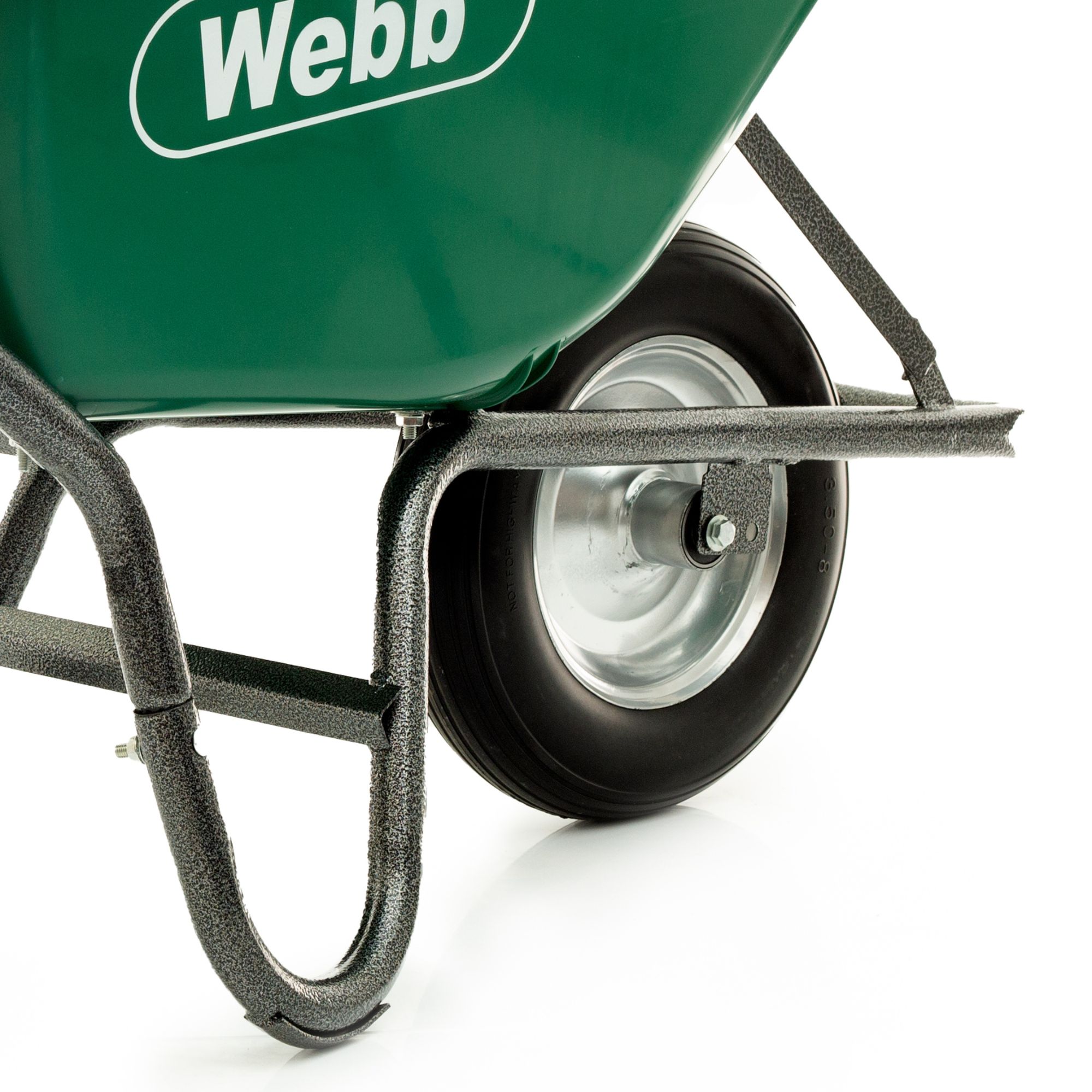b3etihsznoh.jpg - Mowers Online Webb wheelbarrow with pneumatic tire and handles
